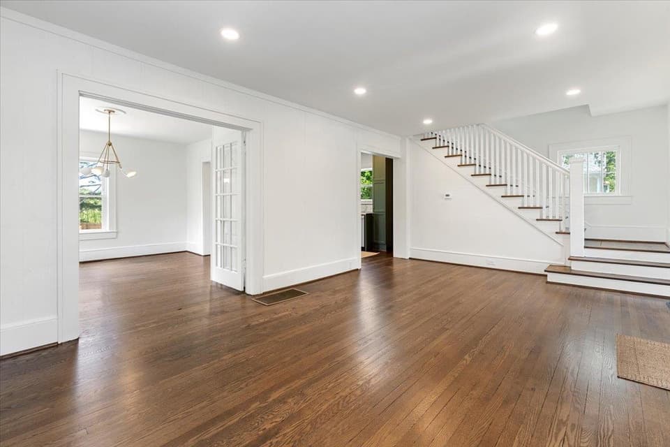 612 E Main Street, photo 23 of 40