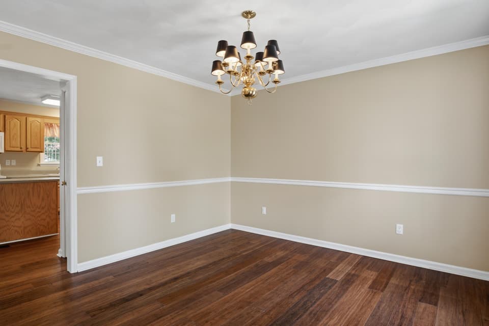 55 Sapphire Avenue, photo 24 of 40