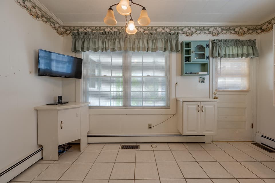 108 Miller Street SE, photo 33 of 40