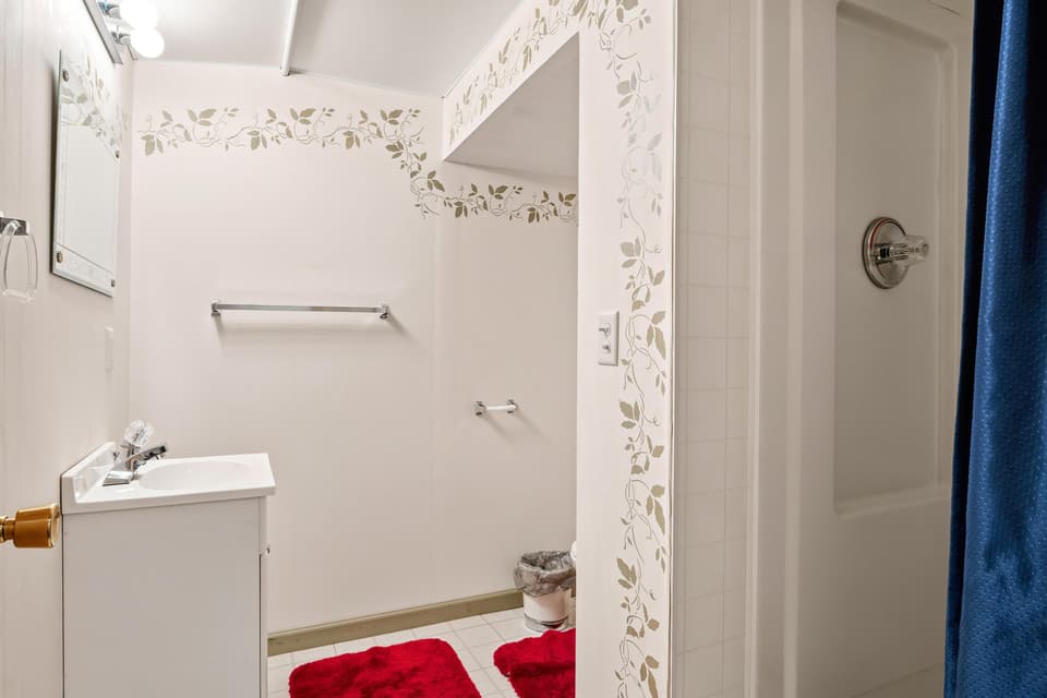 106 Roseland Drive, photo 25 of 39