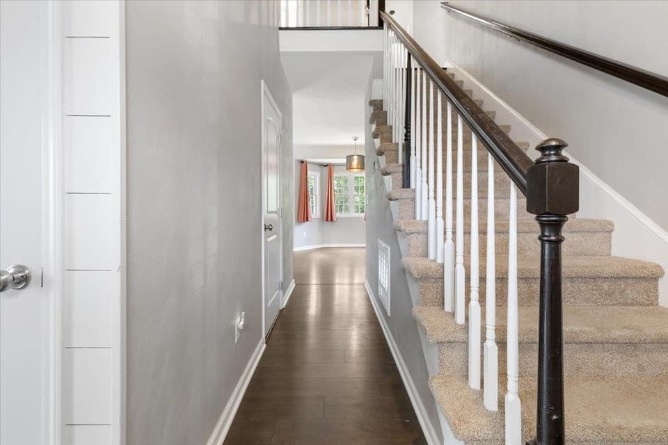 954 Brooklyn Avenue, photo 8 of 40