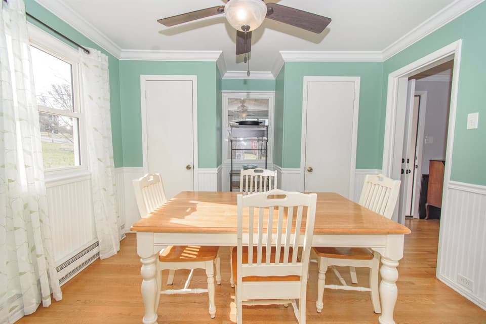 410 Miller Street SE, photo 15 of 40