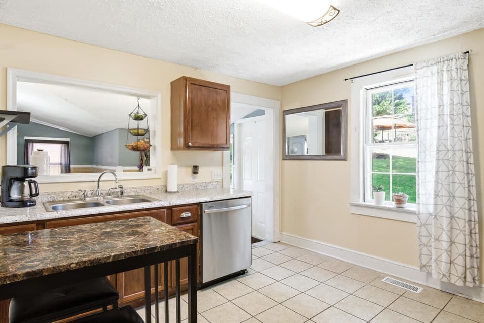 220 Mitchell Street, photo 11 of 30