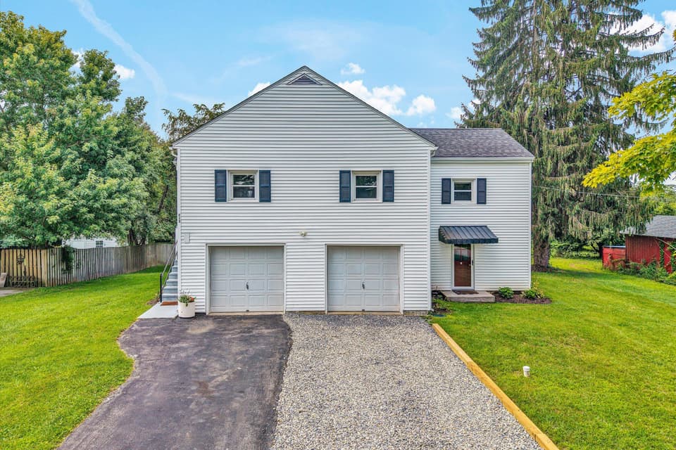 215 S Hill Dr, Christiansburg, photo 2