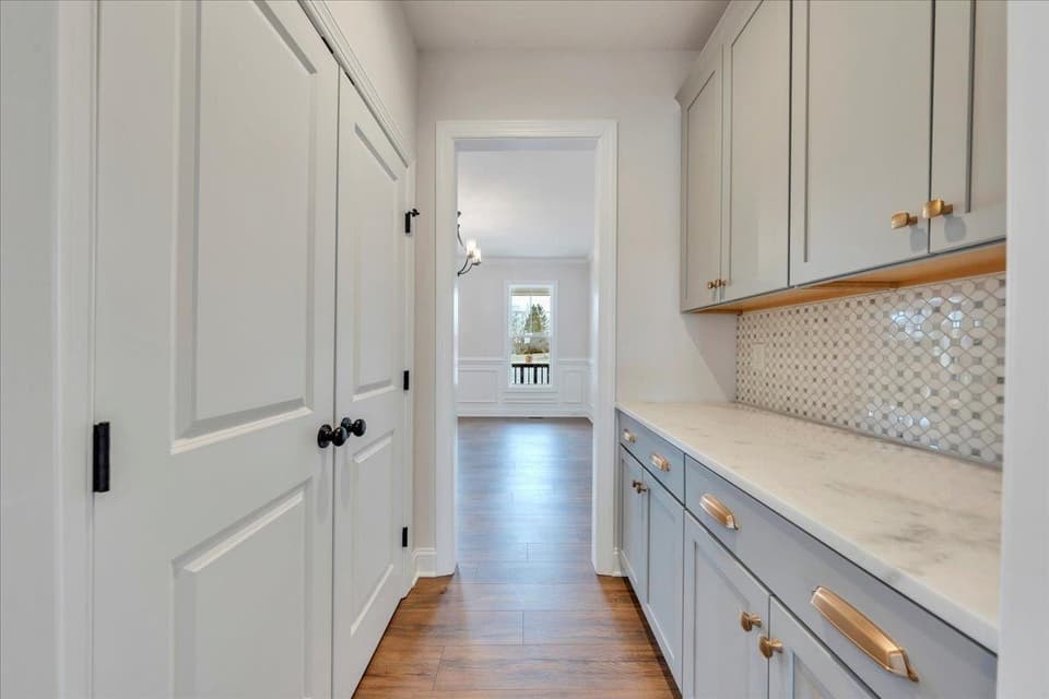 1135 Round Meadow Drive, photo 11 of 40