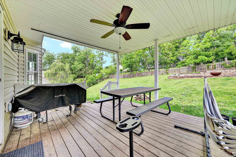 135 Sapphire Avenue, photo 20 of 40