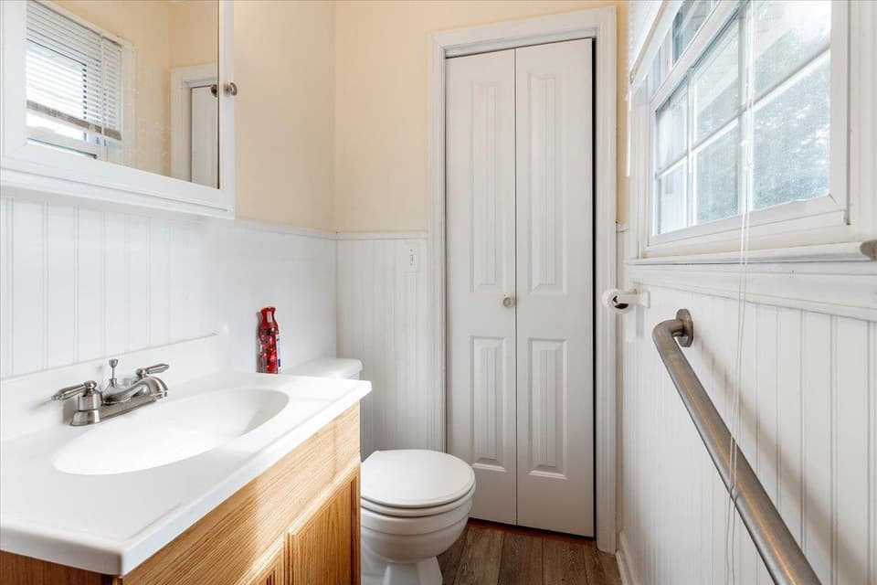 1363 Dow Street, photo 24 of 40