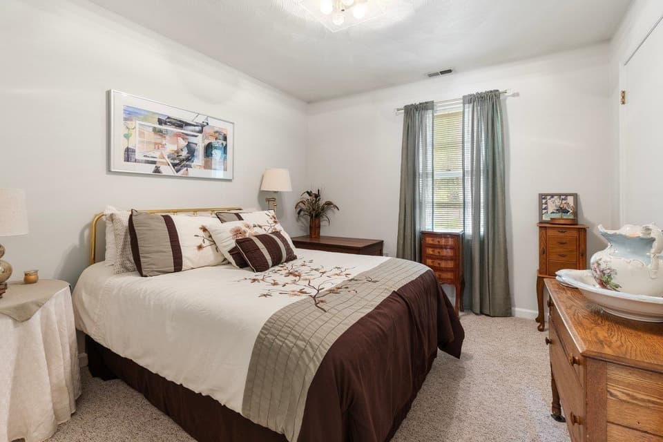 125 Edgewood Drive, photo 21 of 35