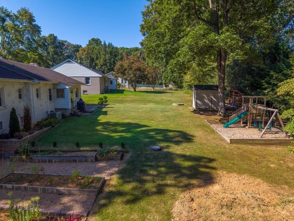 905 Oak Drive, photo 35 of 40