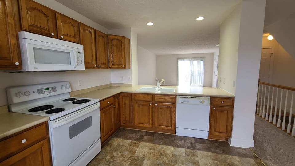 135 Blue Leaf Dr NW, photo 7 of 37