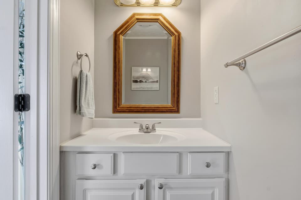145 Blue Leaf Drive, photo 15 of 40