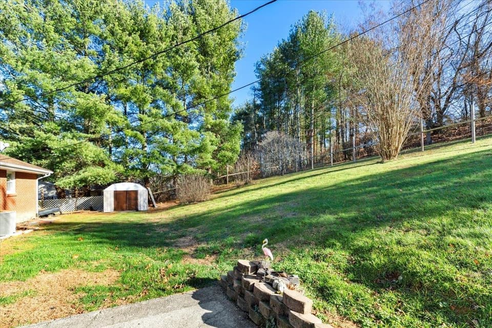 60 Overland Drive, photo 33 of 38