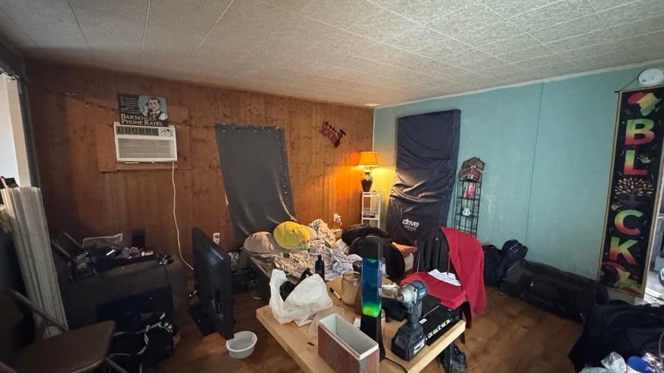 475 Stone Street, photo 2 of 10