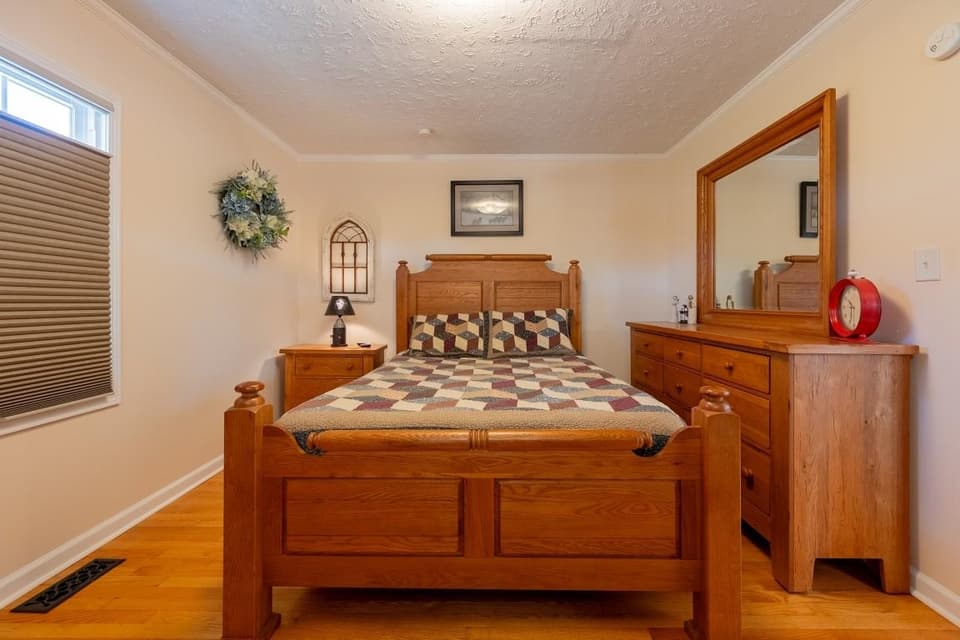 315 Montgomery Street, photo 32 of 40