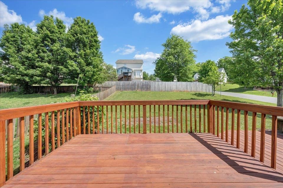 100 Wistaria Drive, photo 29 of 36