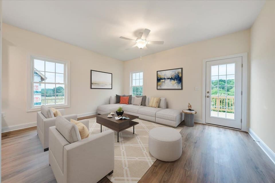 940 Holland Loop, photo 34 of 40
