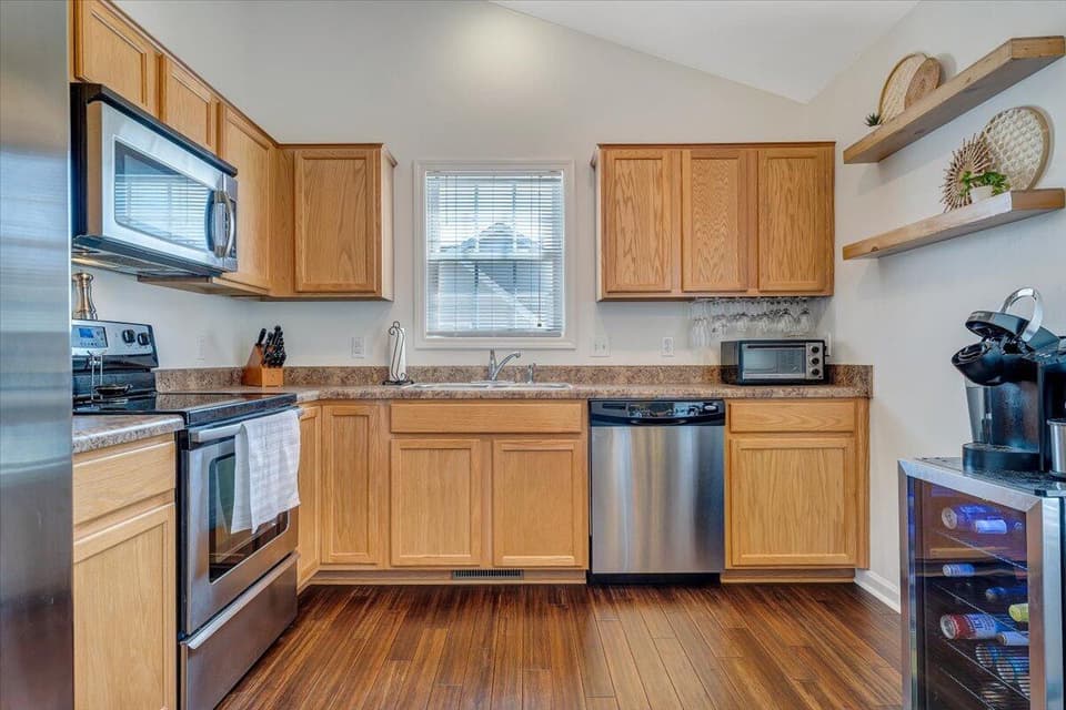 440 Chelsea Loop, photo 10 of 37
