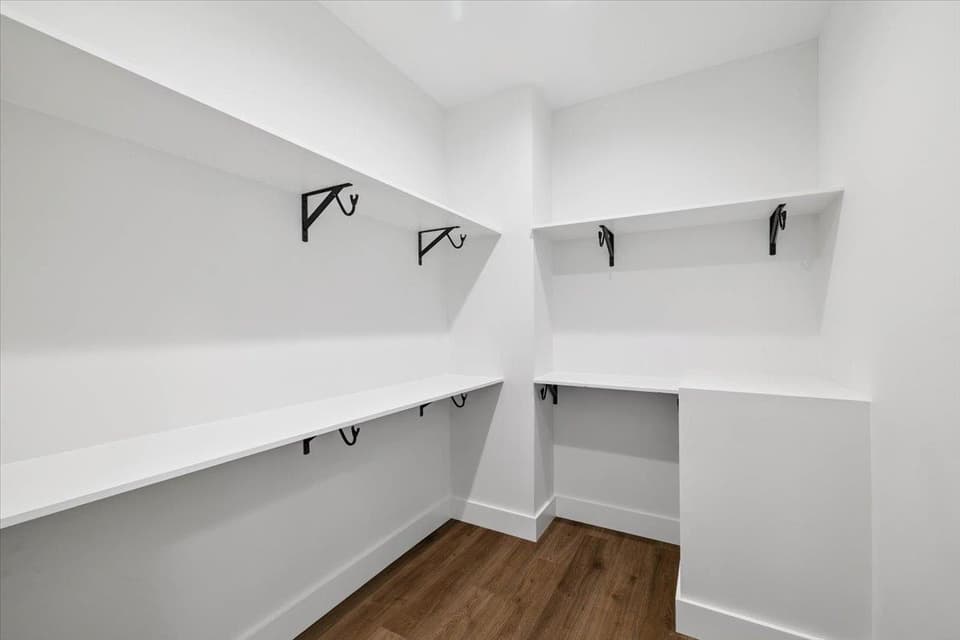 4480 Fairview Drive, photo 31 of 36