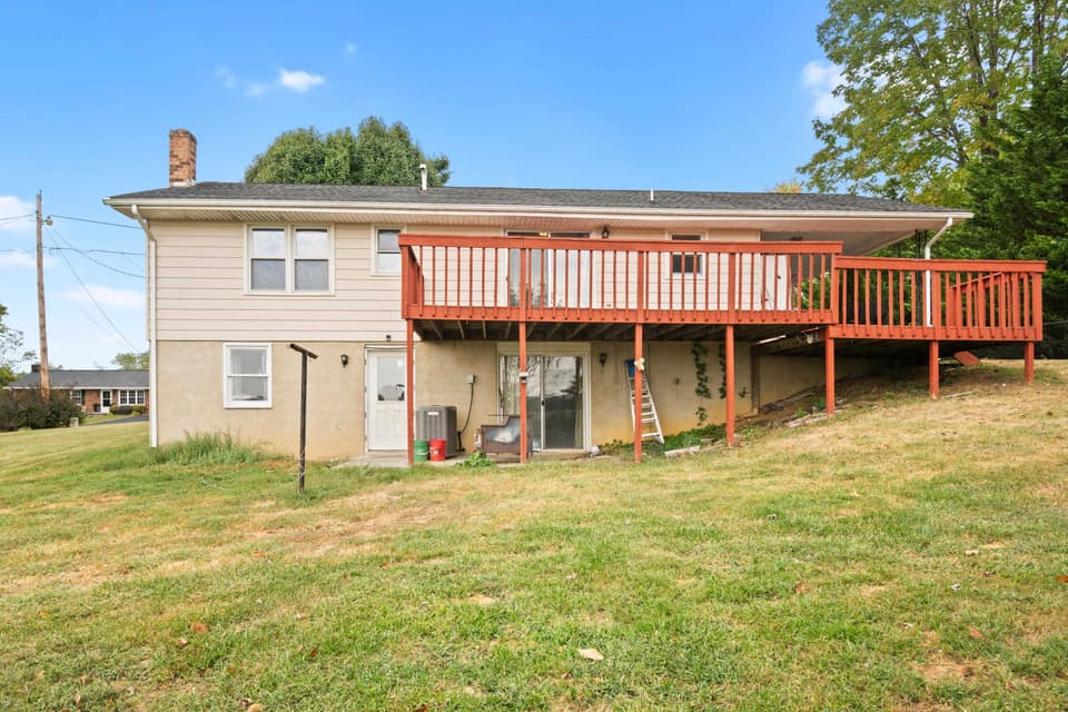 326 Rolling Hills Drive, photo 37 of 40