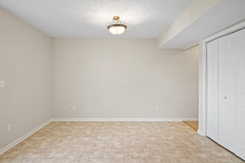 400 Wimmer Street, photo 13 of 33