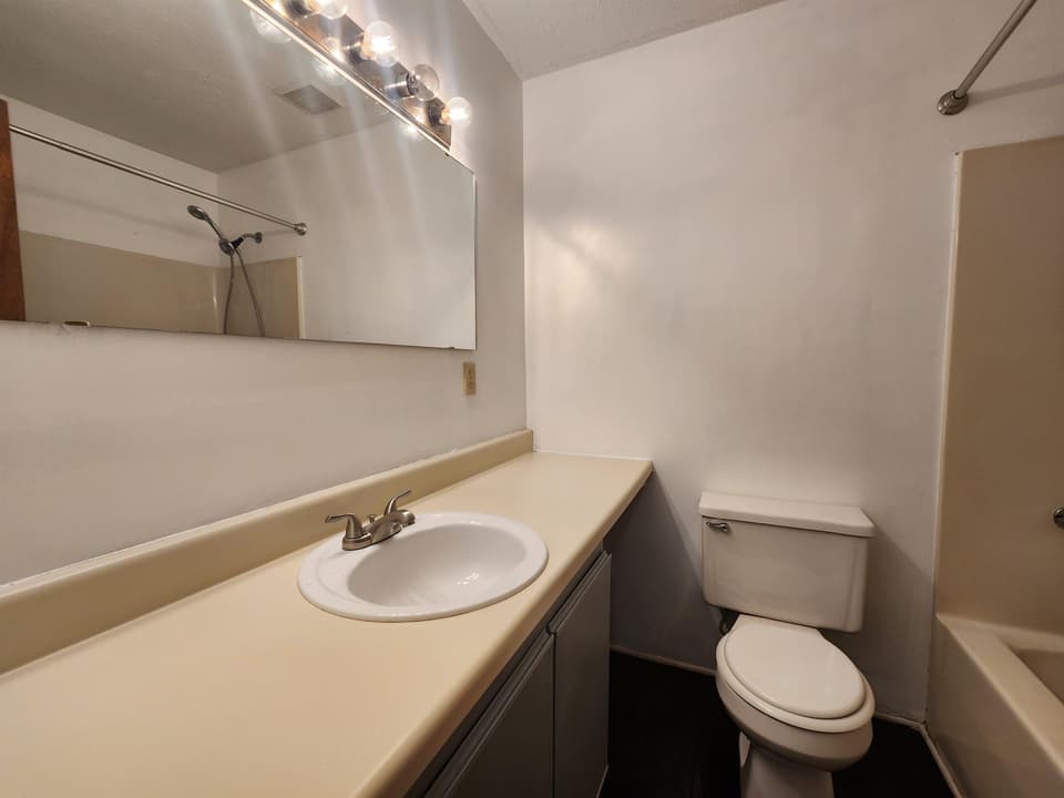 2594 Townhouse Street, photo 12 of 17