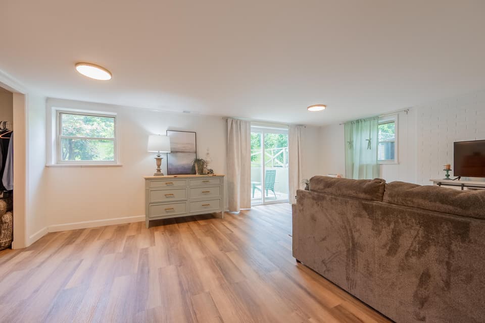 305 Overland Drive, photo 39 of 40