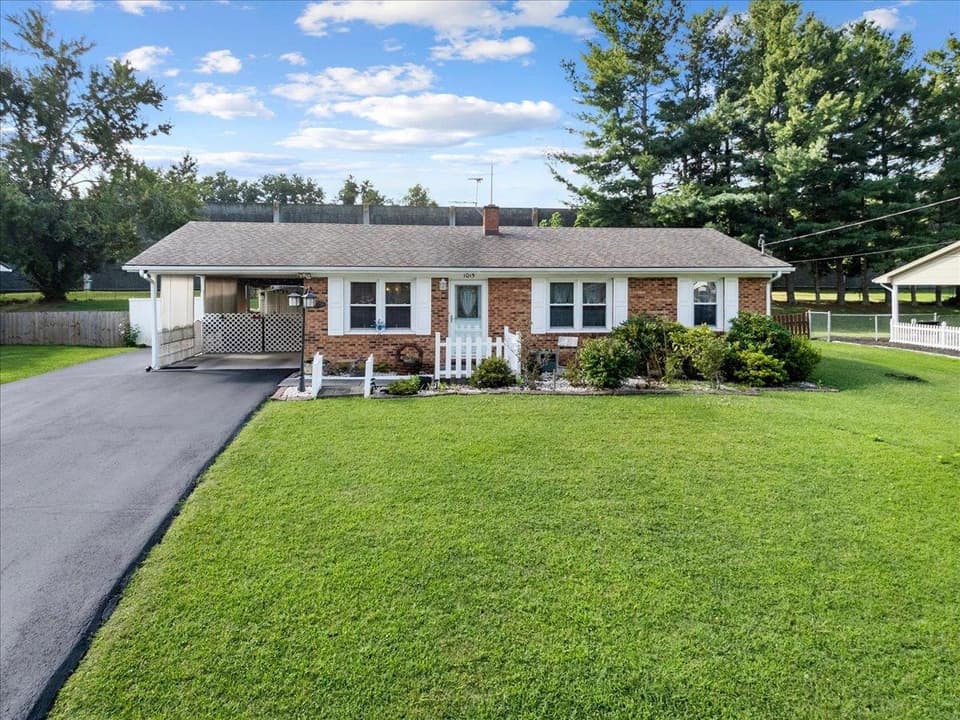 1015 Reading Road, Christiansburg, VA