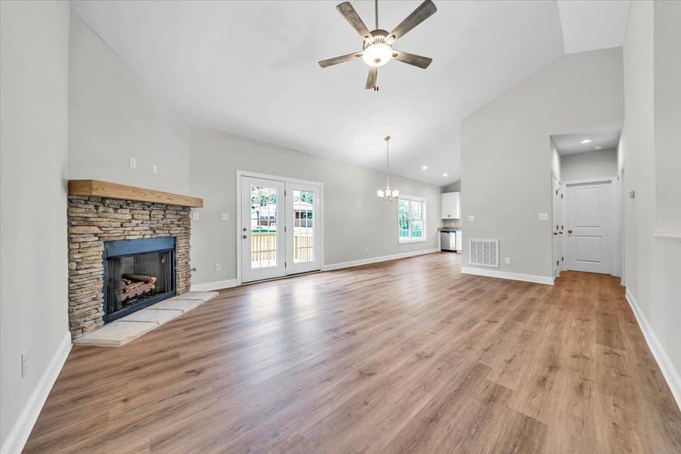 55 Welch Circle, photo 4 of 16
