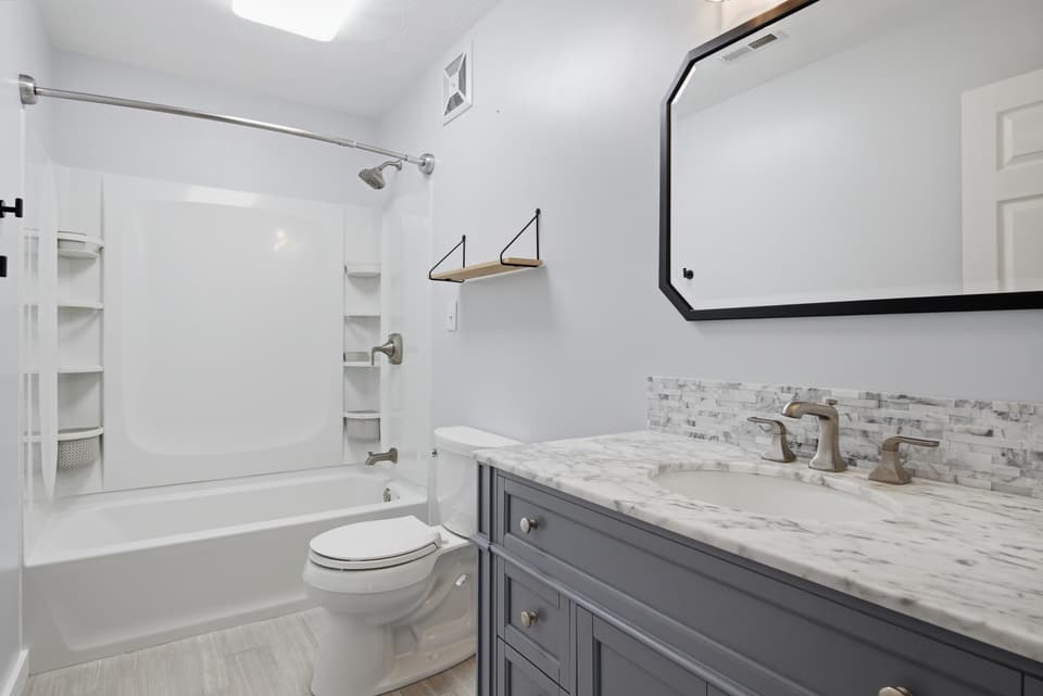 1381 Dow Street, photo 16 of 40