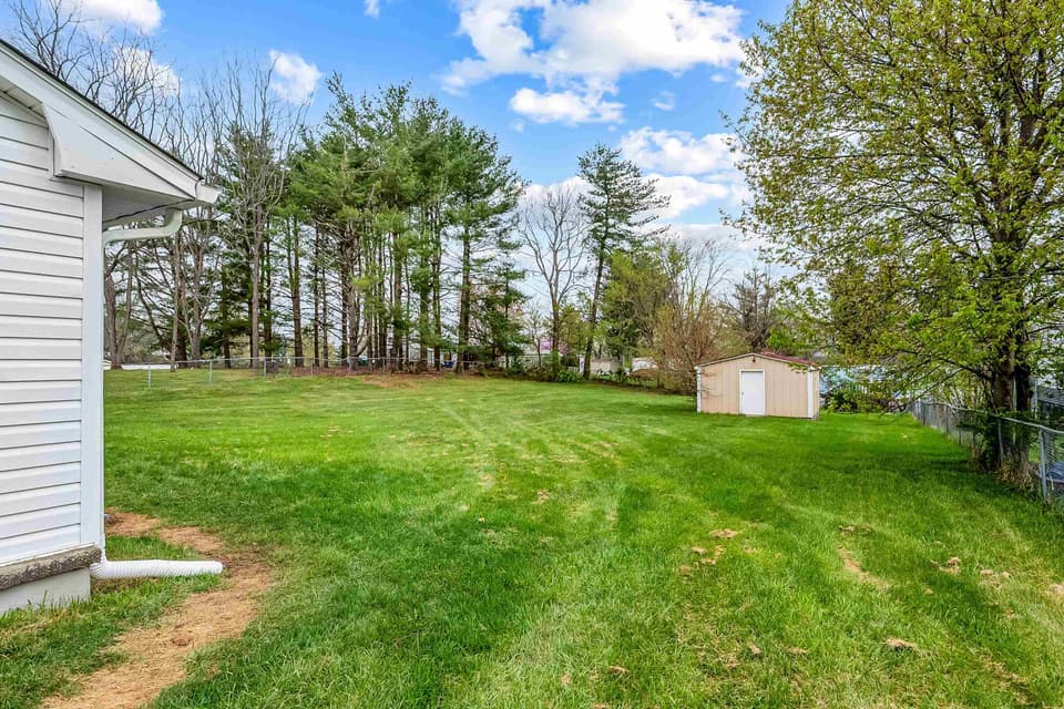 125 Boxwood Drive, photo 26 of 28