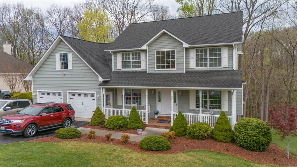 2760 Madison Avenue SE, Christiansburg, photo 2