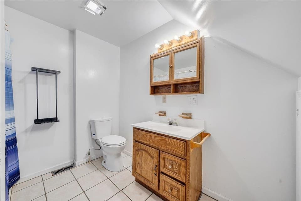 340 Montgomery Street, photo 19 of 32