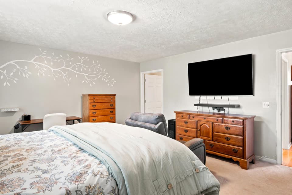 175 Darci Drive SE, photo 16 of 34