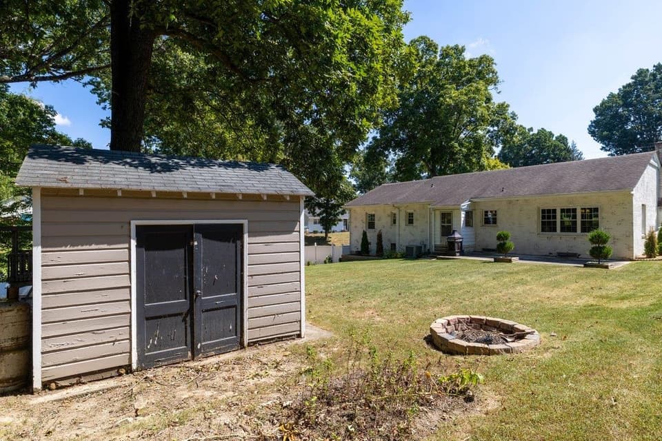 905 Oak Drive, photo 36 of 40