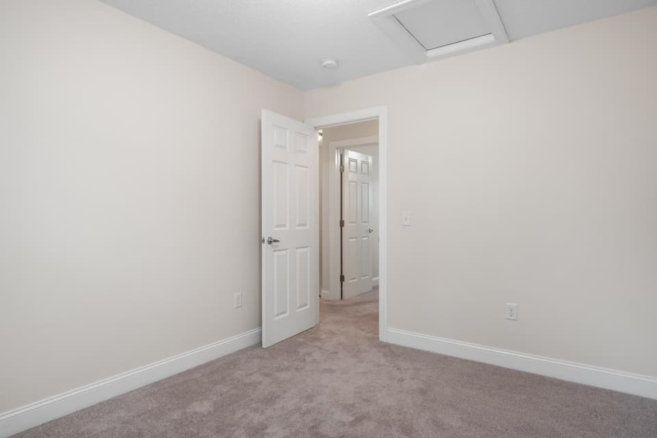 1555 Sherwood Drive, photo 31 of 40