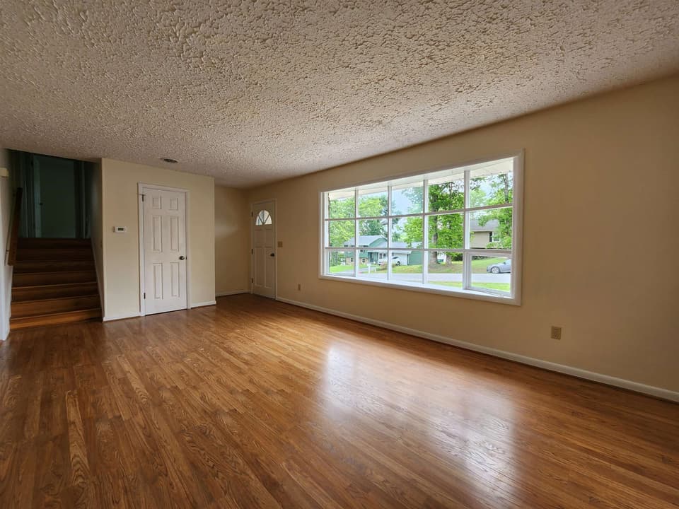 455 Chinquapin Trail SE, photo 2 of 40