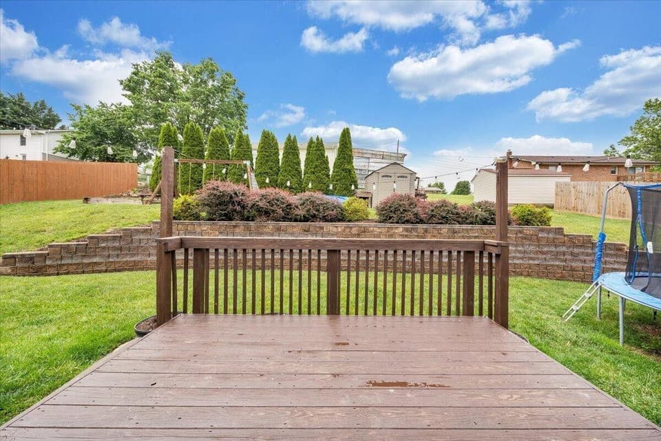 590 Keystone Drive, photo 36 of 37