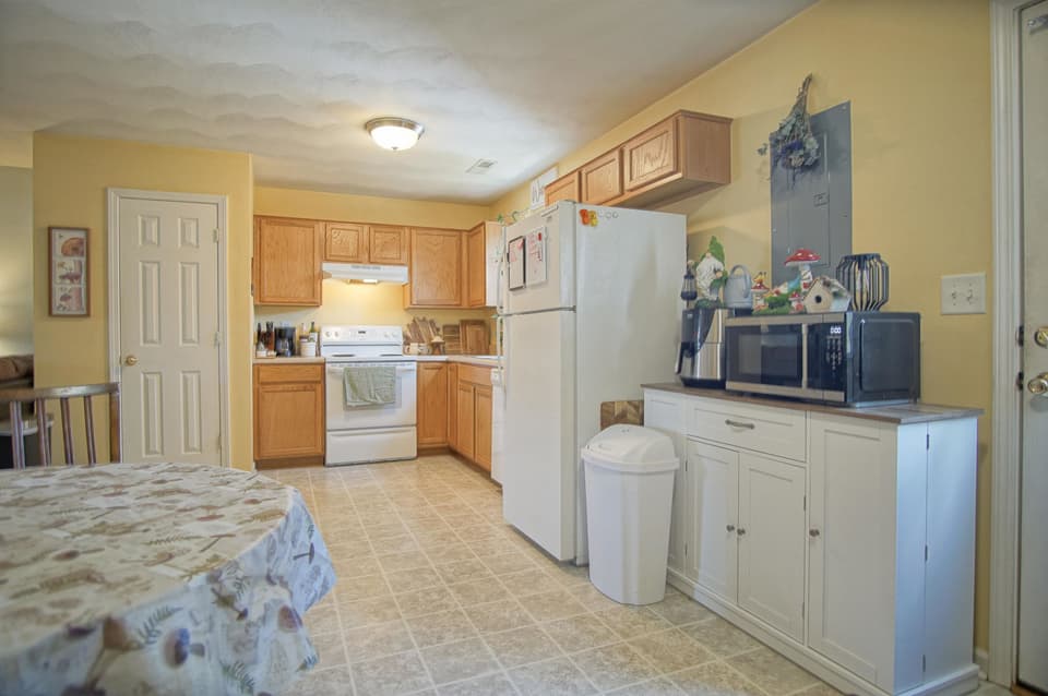 90 Salem Lane, photo 17 of 33