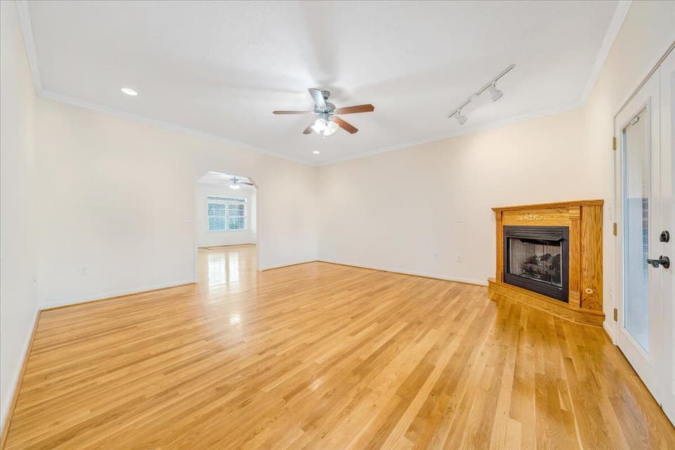 481 Houchins Rd, photo 17 of 35