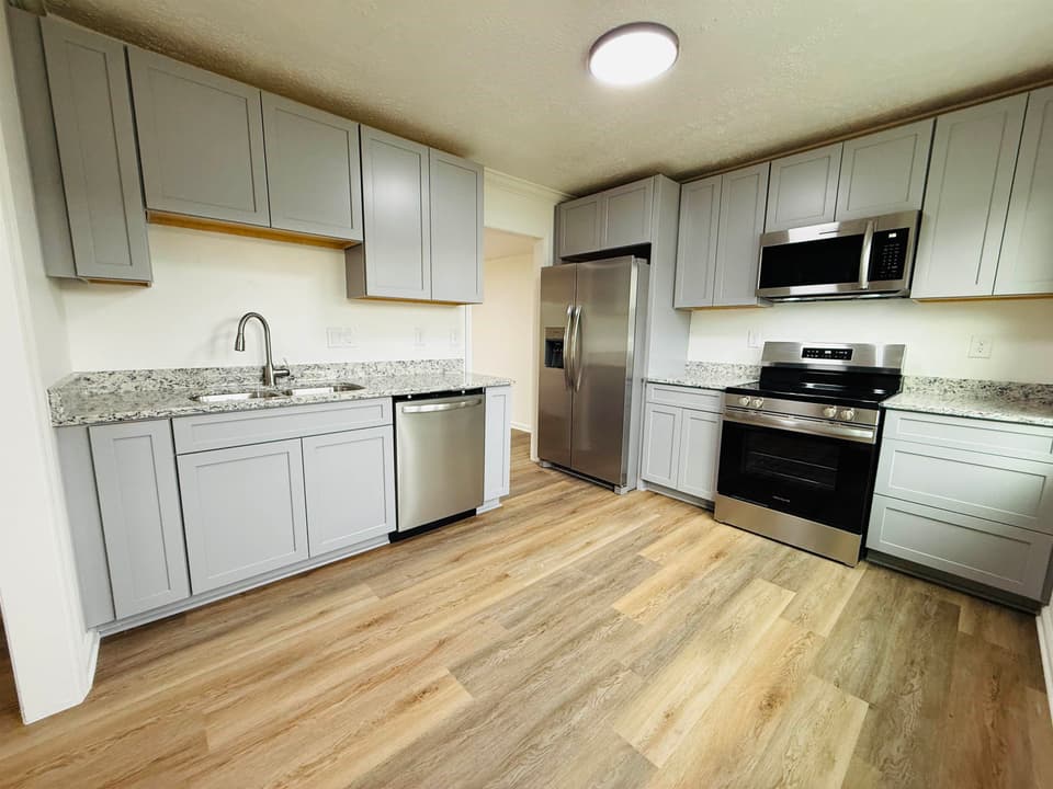660 Cambria Street NW, photo 2 of 27