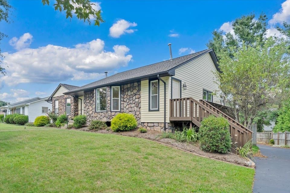 1280 Tranquility Viaduct, photo 4 of 40