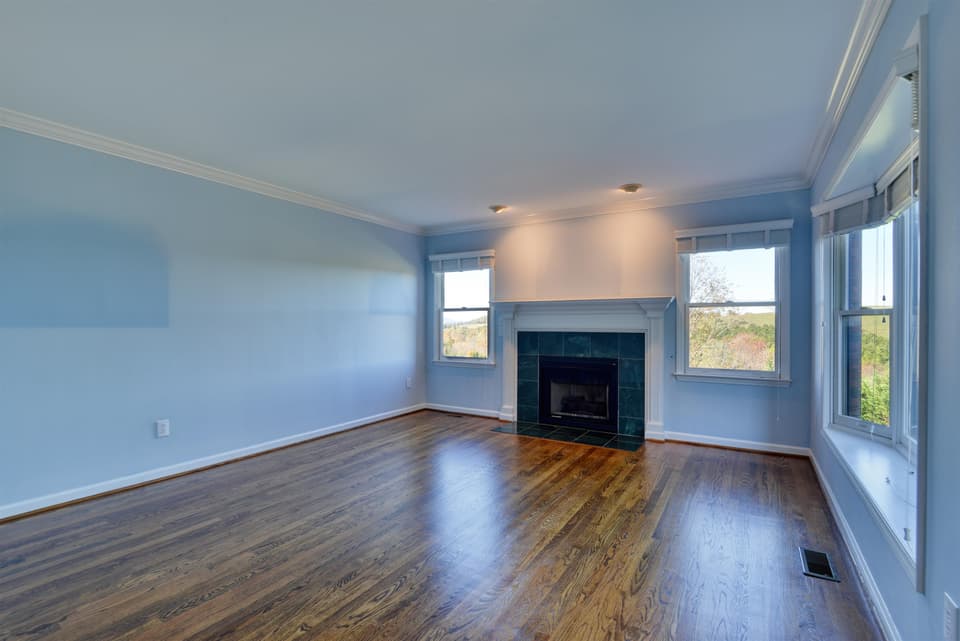 3285 Country Meadow Drive, photo 9 of 40