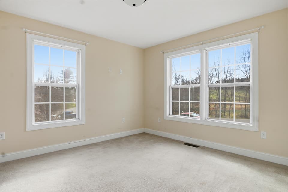 370 Robin Hood Drive, photo 38 of 40