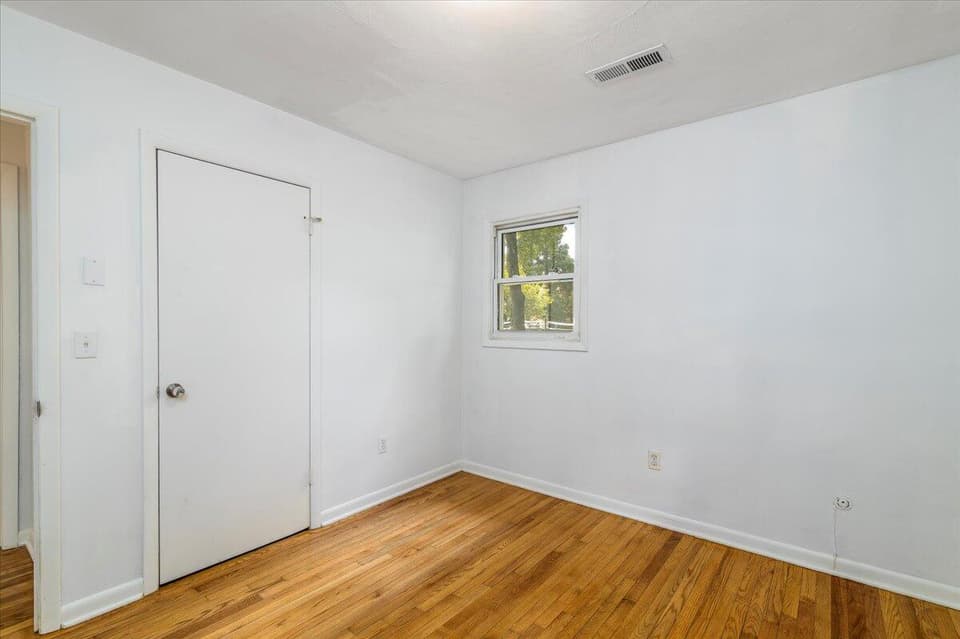 4320 Cumberland Dr SE, photo 21 of 40