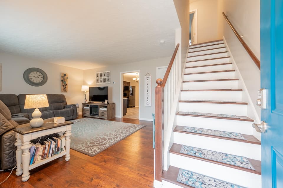 315 Cherokee Drive Unit A, photo 5 of 40