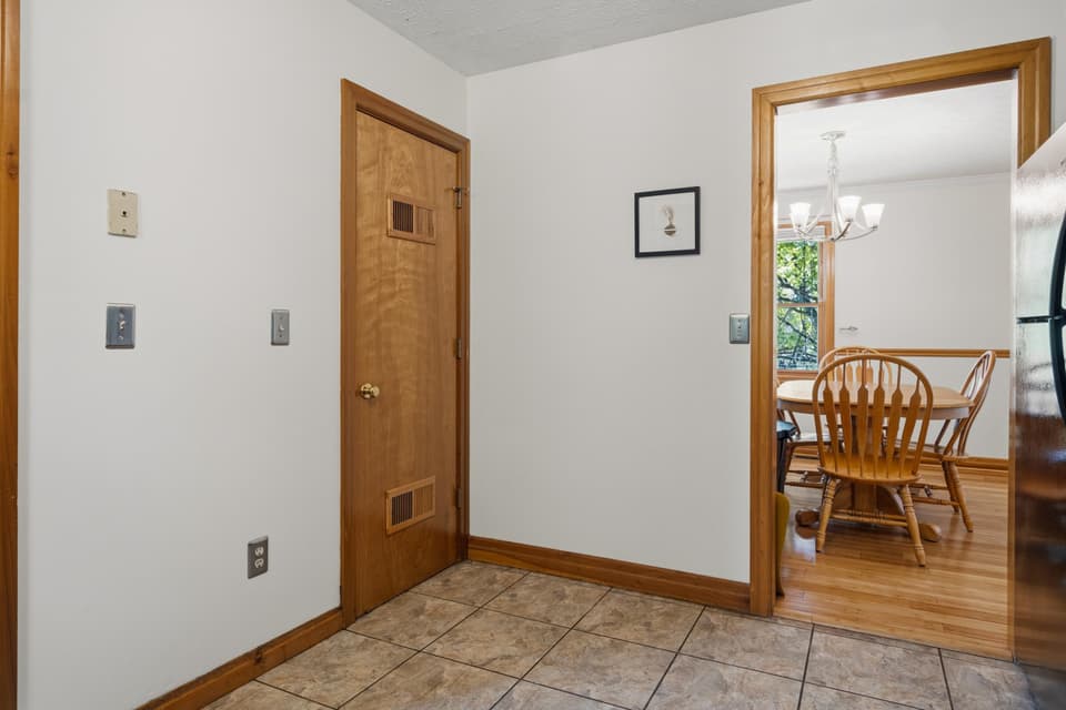680 Liberty Via, photo 16 of 40