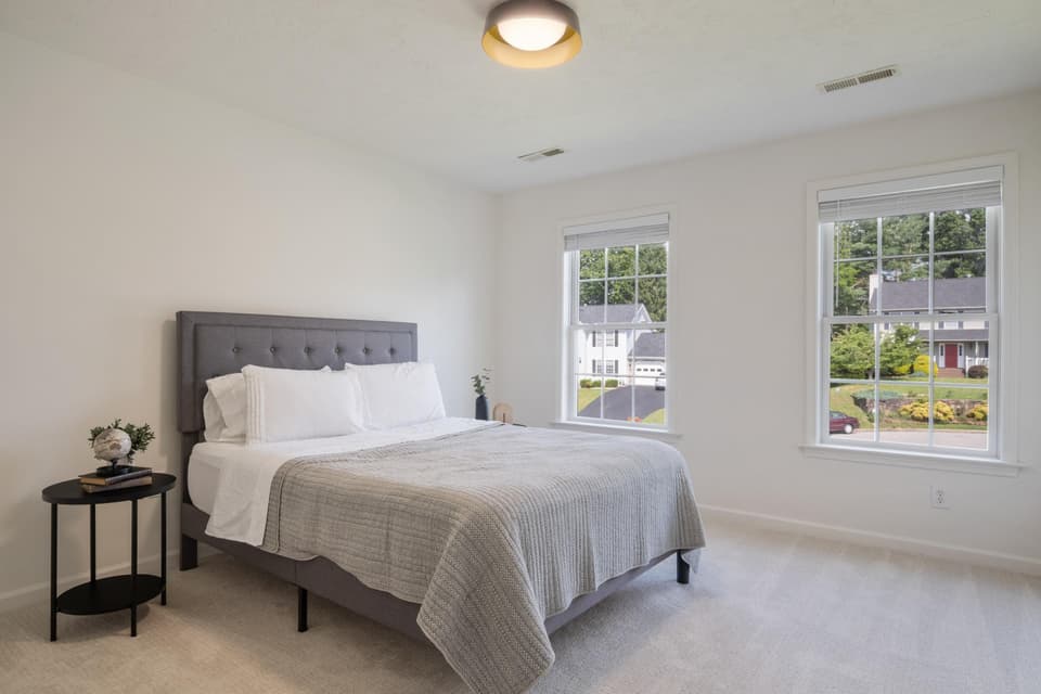 180 Sapphire Avenue, photo 31 of 40