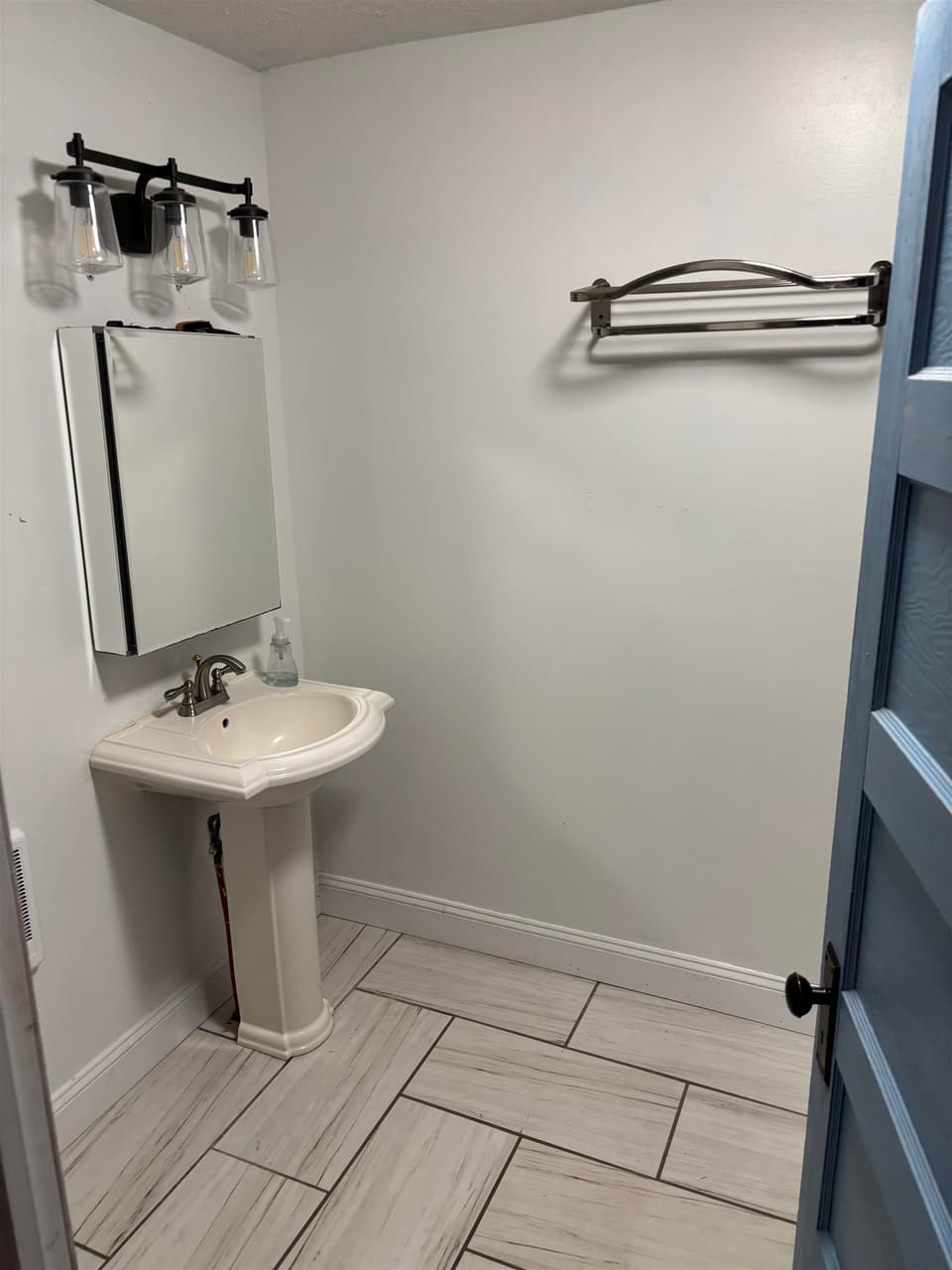 2601 Worrell Drive, photo 14 of 21
