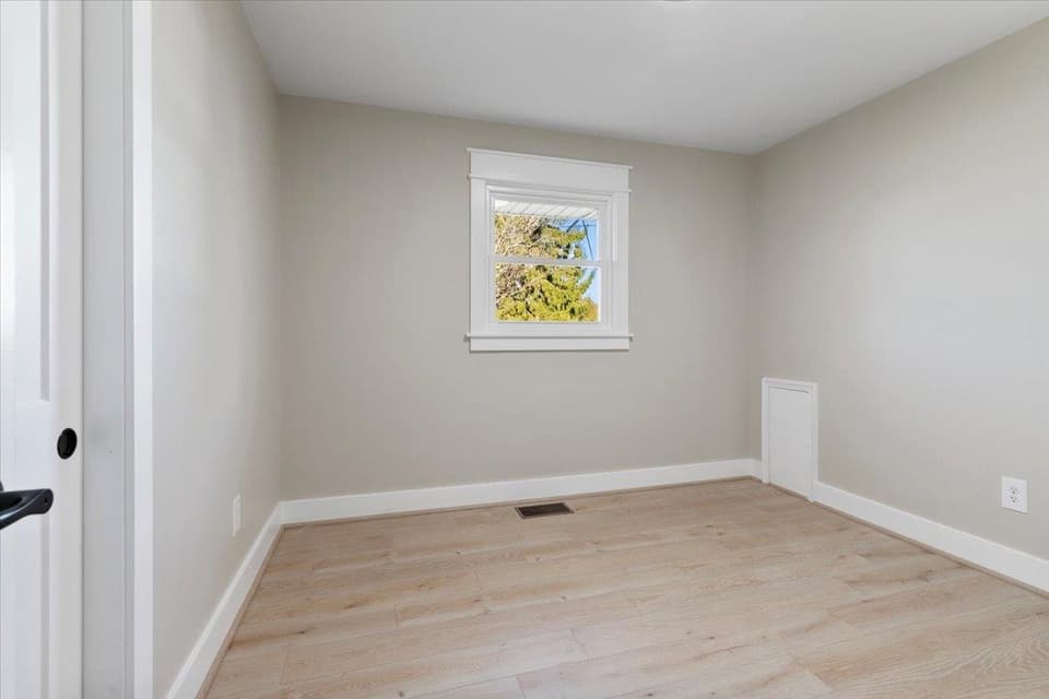 855 Mountain View Drive, photo 30 of 40