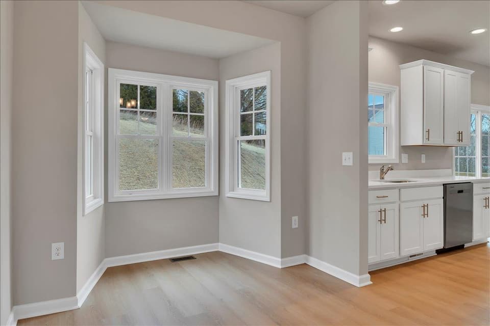 1585 Kensington Way NW, photo 11 of 40
